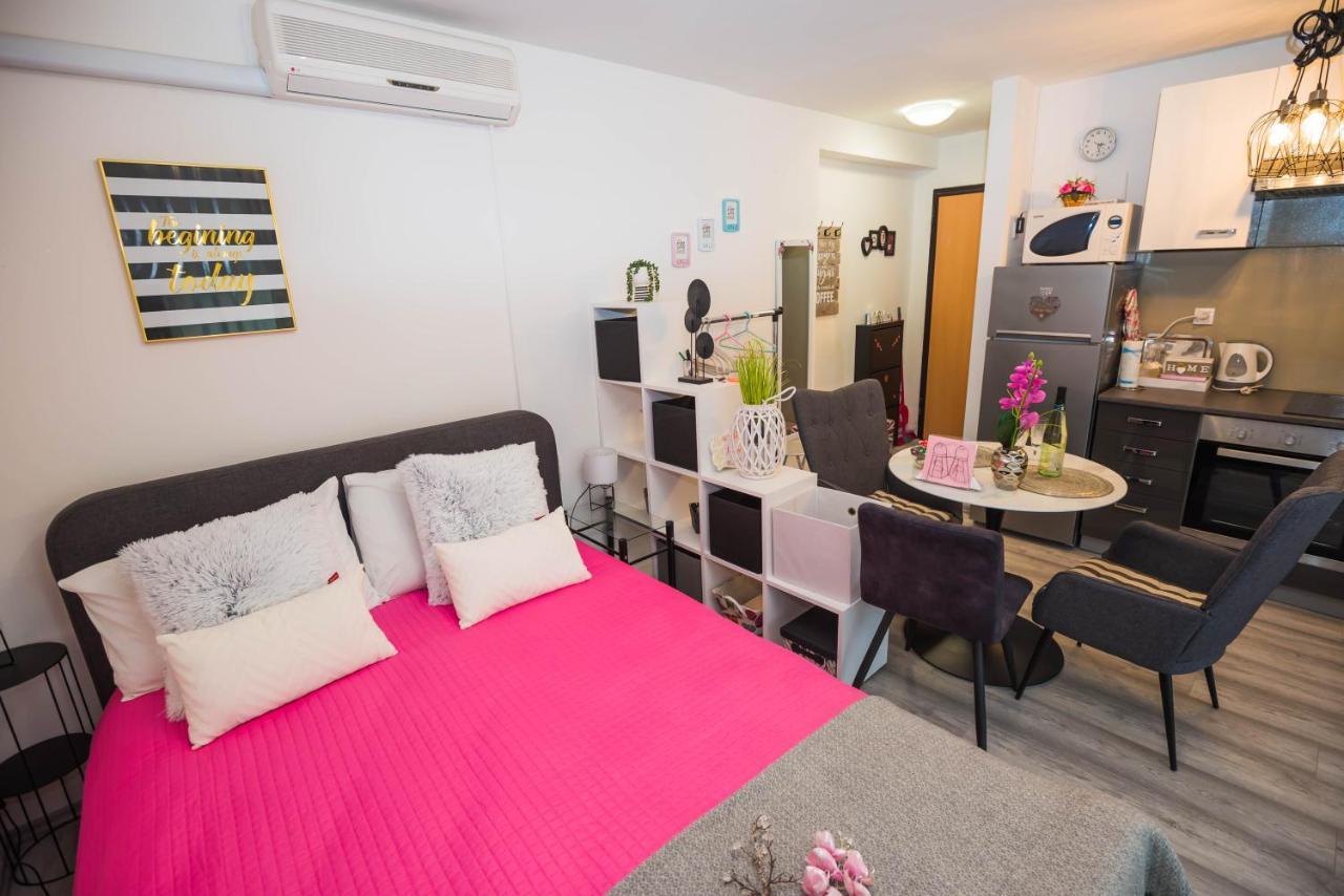 Apartments Mary & Free Parking Rovinj Buitenkant foto