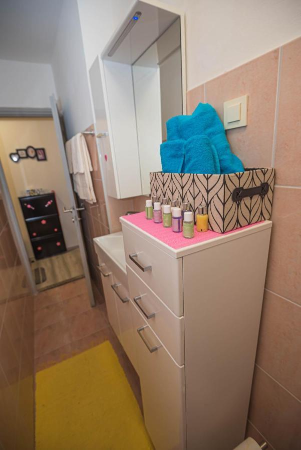 Apartments Mary & Free Parking Rovinj Buitenkant foto